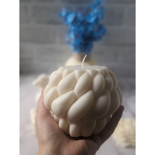 Bougie boule de laine, bougie décorative Canada, bougie de soja Québec, main