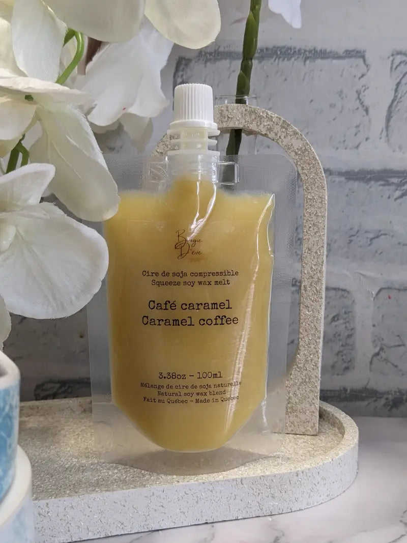 une bouteille de désinfectant pour les mains à l’orange et au citron