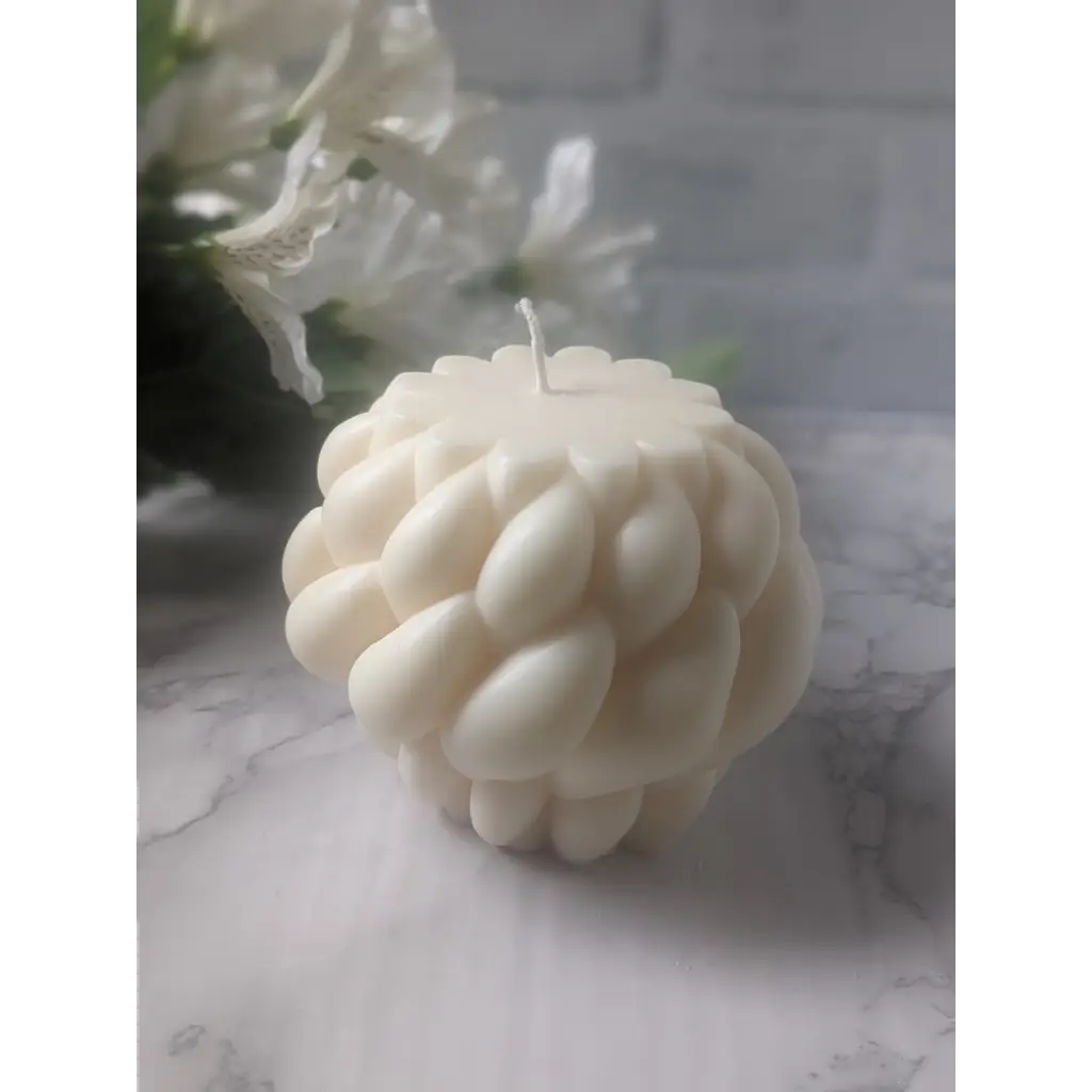 Bougie boule de laine avec une bougie blanche tressée, bougie décorative Canada
