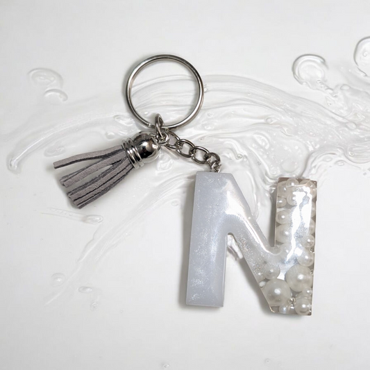 Porte-clés lettre perles blanches
