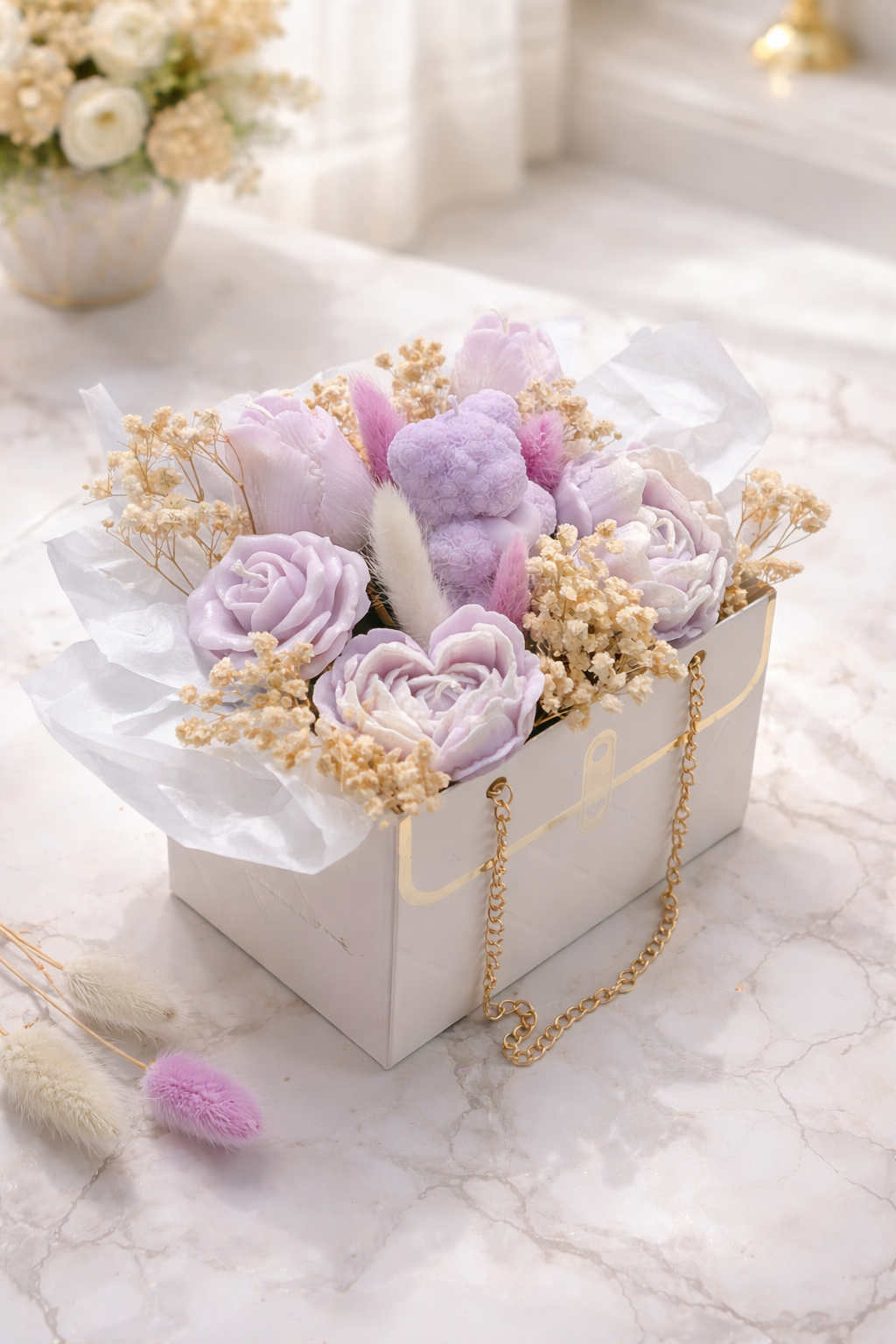 Sac à main de fleurs parfumées - Bougies ou fondants pour une ambiance délicate