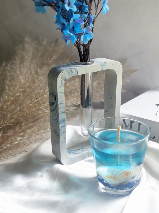 Vase rectangulaire effet marbré bleuté